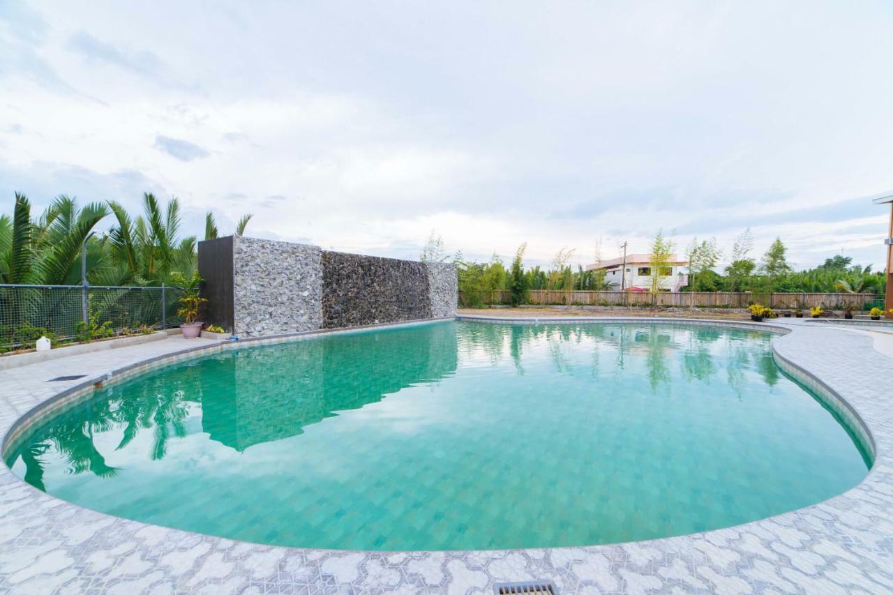 Reddoorz Premium Near Health Centrum Banica Roxas City Exterior photo