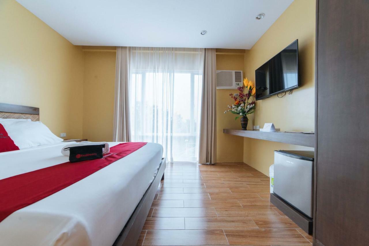 Reddoorz Premium Near Health Centrum Banica Roxas City Exterior photo